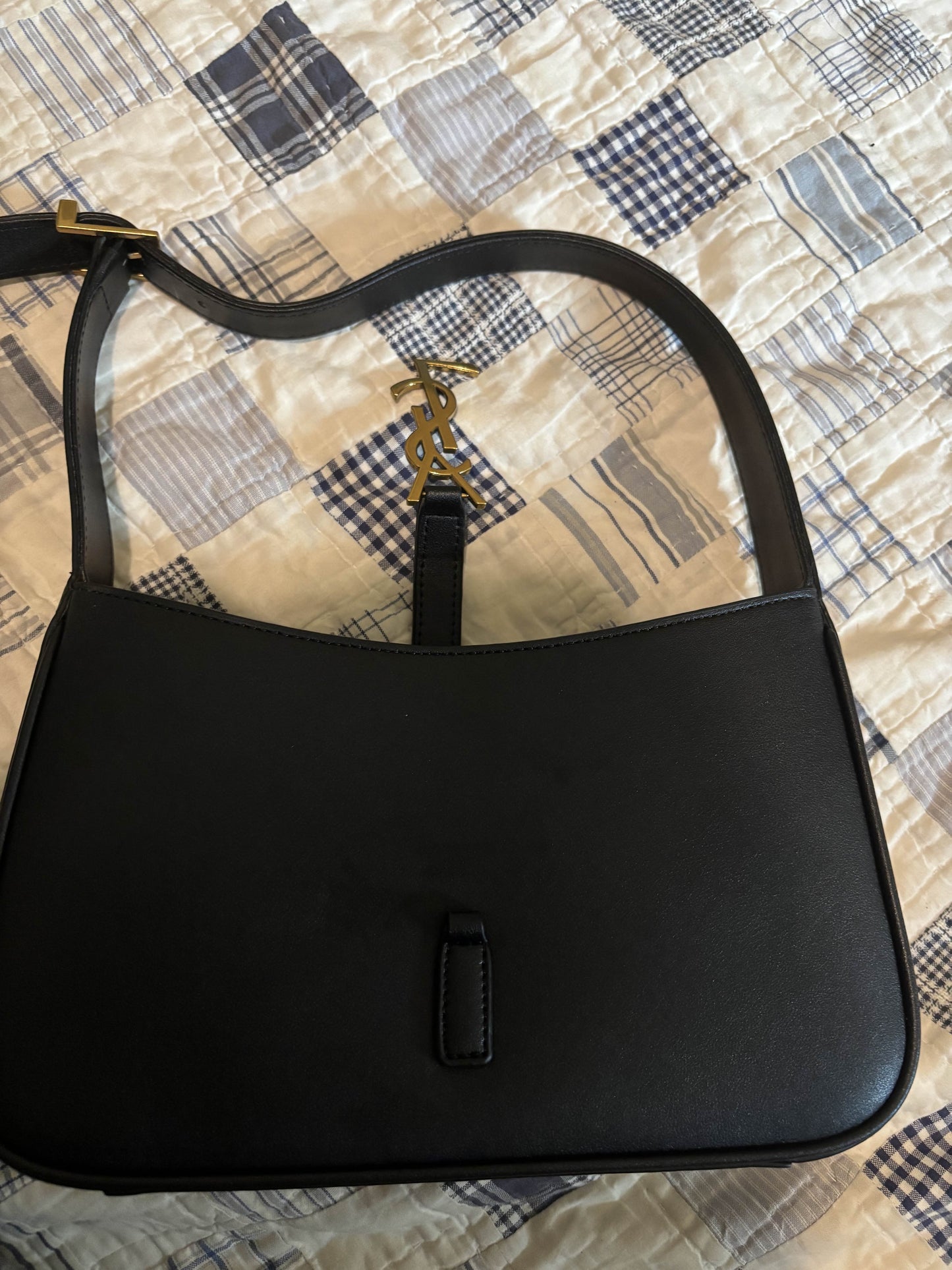 YVES SAINT LAURENT Le 5 à 7 leather shoulder bag (ONLY ONE LEFT)