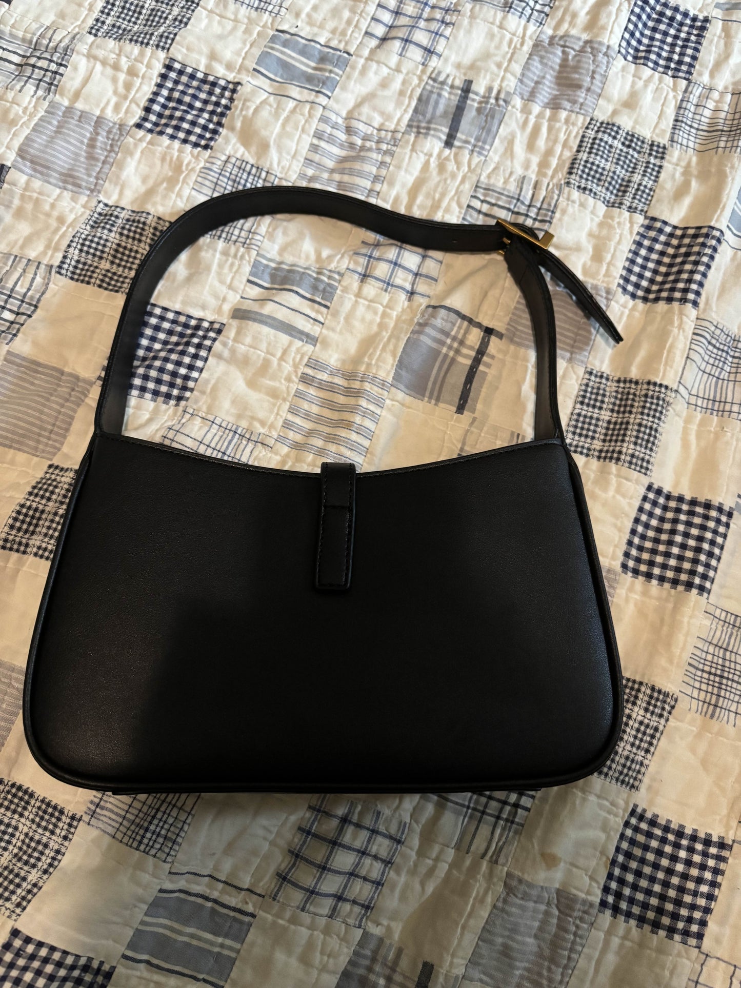 YVES SAINT LAURENT Le 5 à 7 leather shoulder bag (ONLY ONE LEFT)